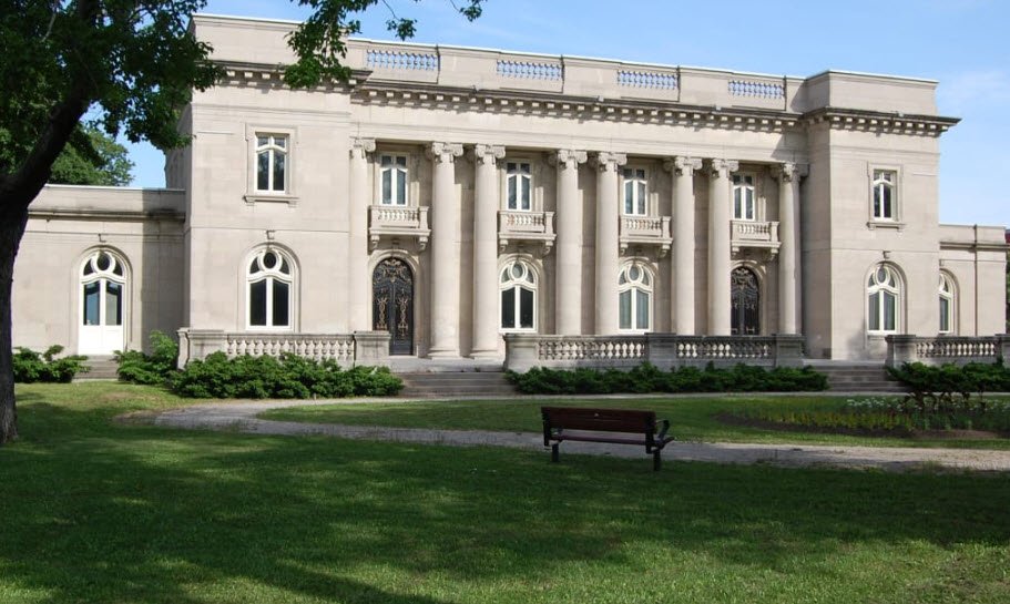 Château Dufresne, Canada